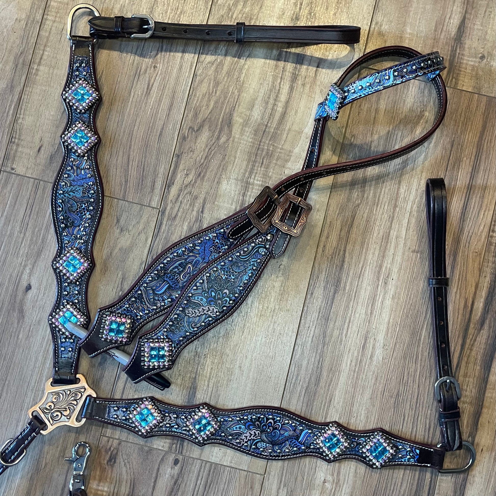 Navy blue and brown western headstall on horse