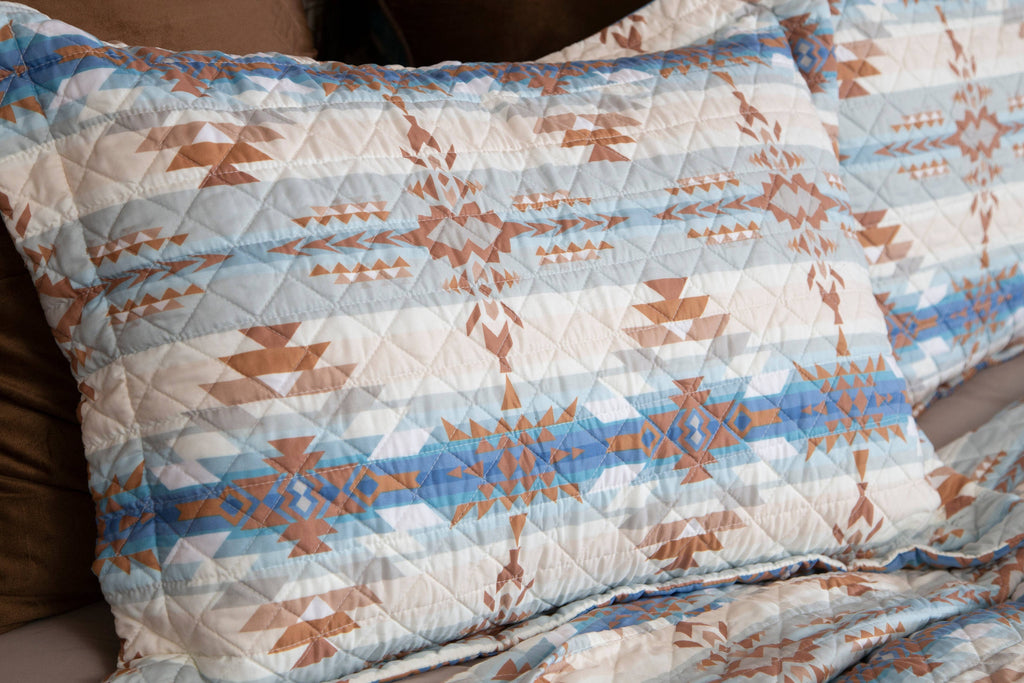 Stack Rock Southwestern Quilt Set – 3-Piece Bedding