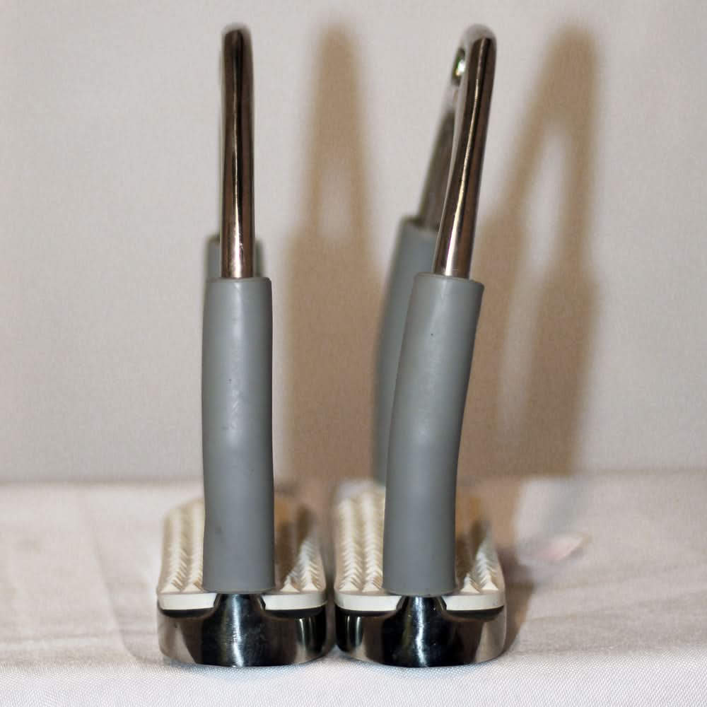 Hilason Stainless Steel Flex Horse Stirrups White Pads English Saddle