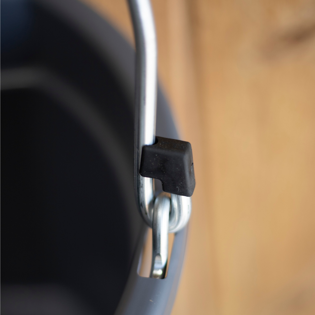 The Hay Chix® Favorite Bucket