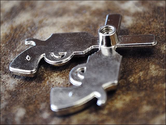 Western Screw Back Concho Crystal Bling Cross Pistol Saddle Cowgirl