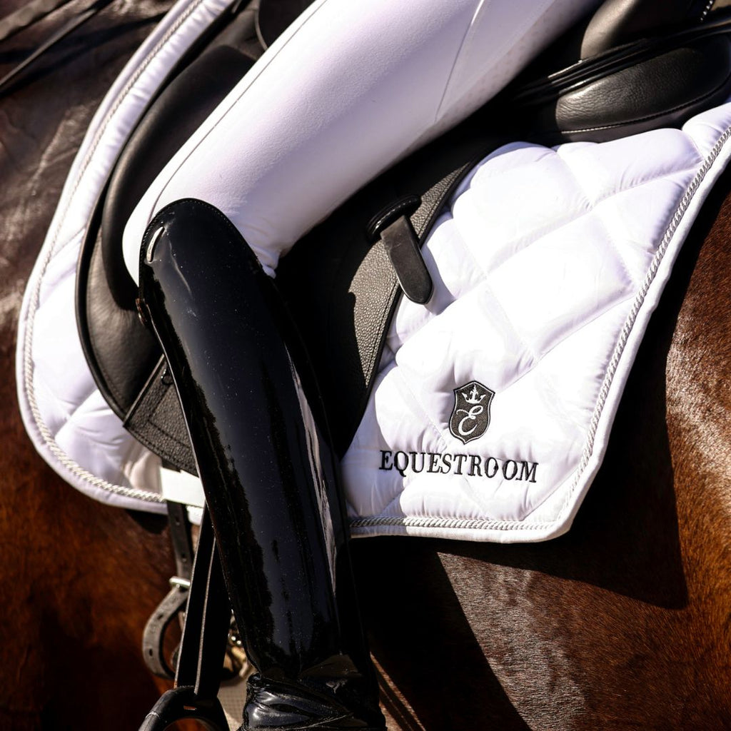 B&W - White Saddle Pad Set