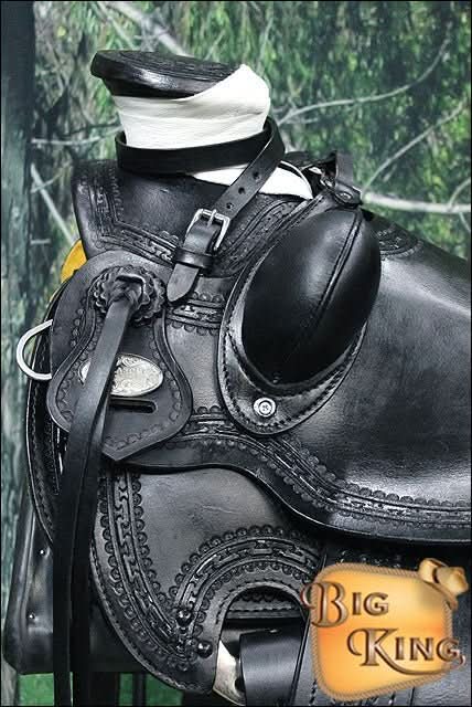 Ranch Roping Saddle In Black Full-Grain Leather With Handcrafted Fit For Everyday