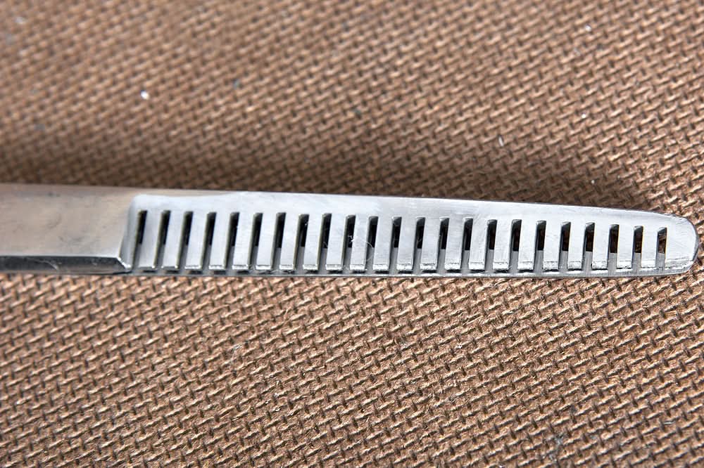 Hilason Western Sharp Barber Thinning Scissor For Hair Cutting