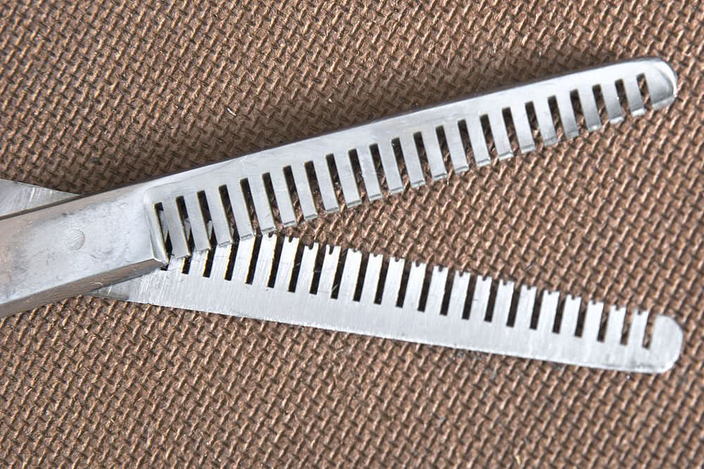 Hilason Western Sharp Barber Thinning Scissor For Hair Cutting