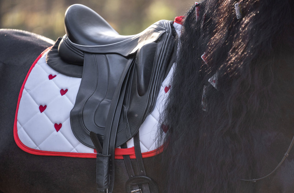 Queen Of Hearts Saddle Pad