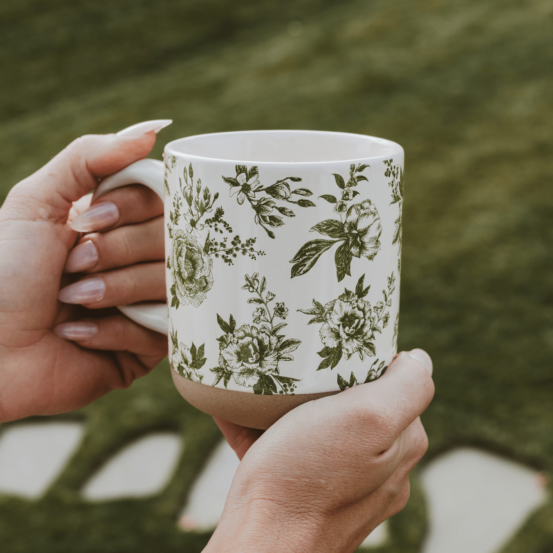 Green Delft 14 oz Stoneware Coffee Mug