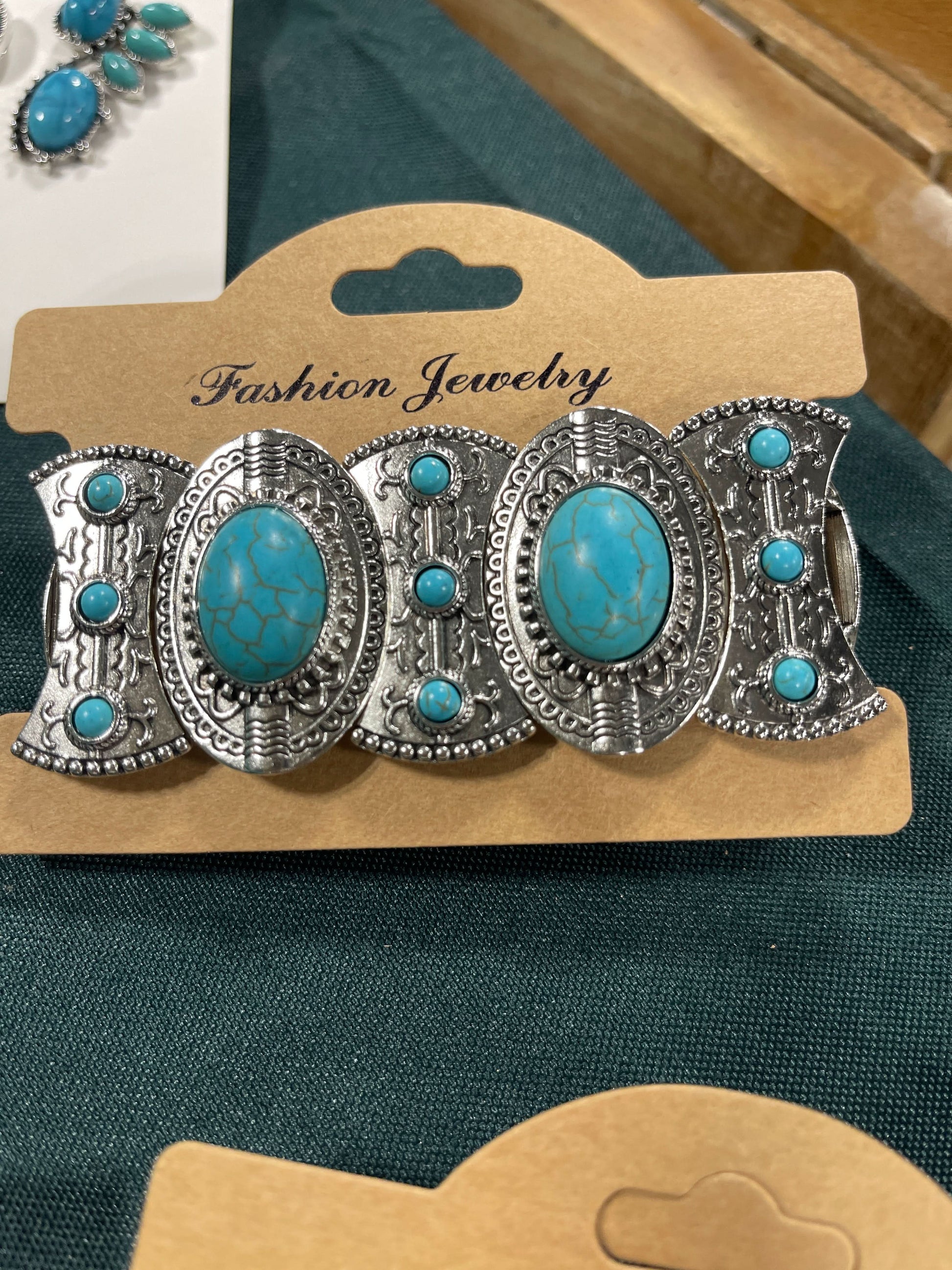 Vintage style turquoise bracelet