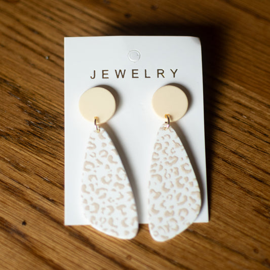 Leopard pattern drop earrings