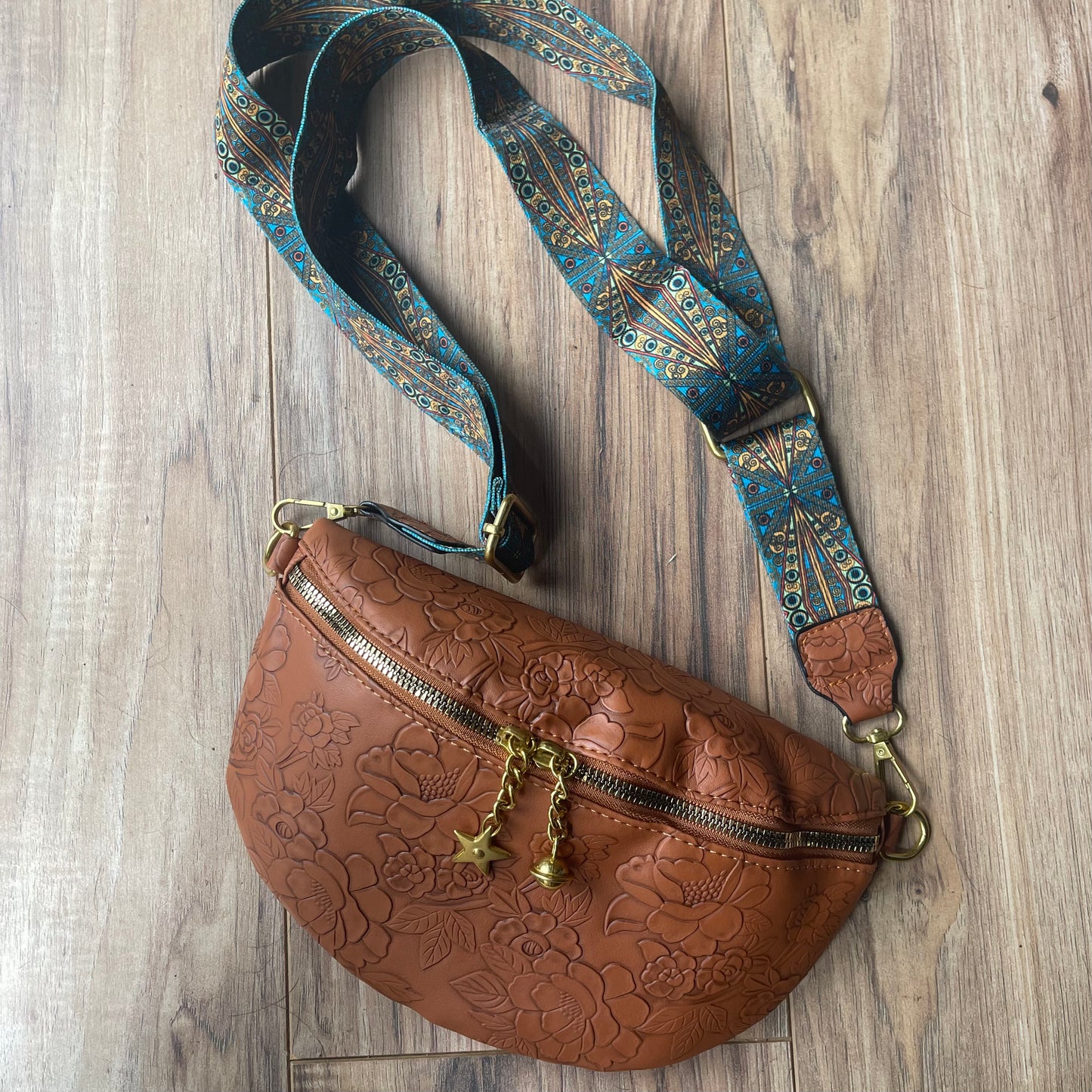 Western tooled leather crossbody ( brown)