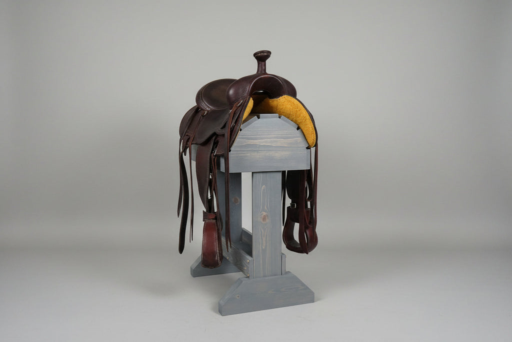 Saddle Stand / Gray Weathered Stain / satin finish