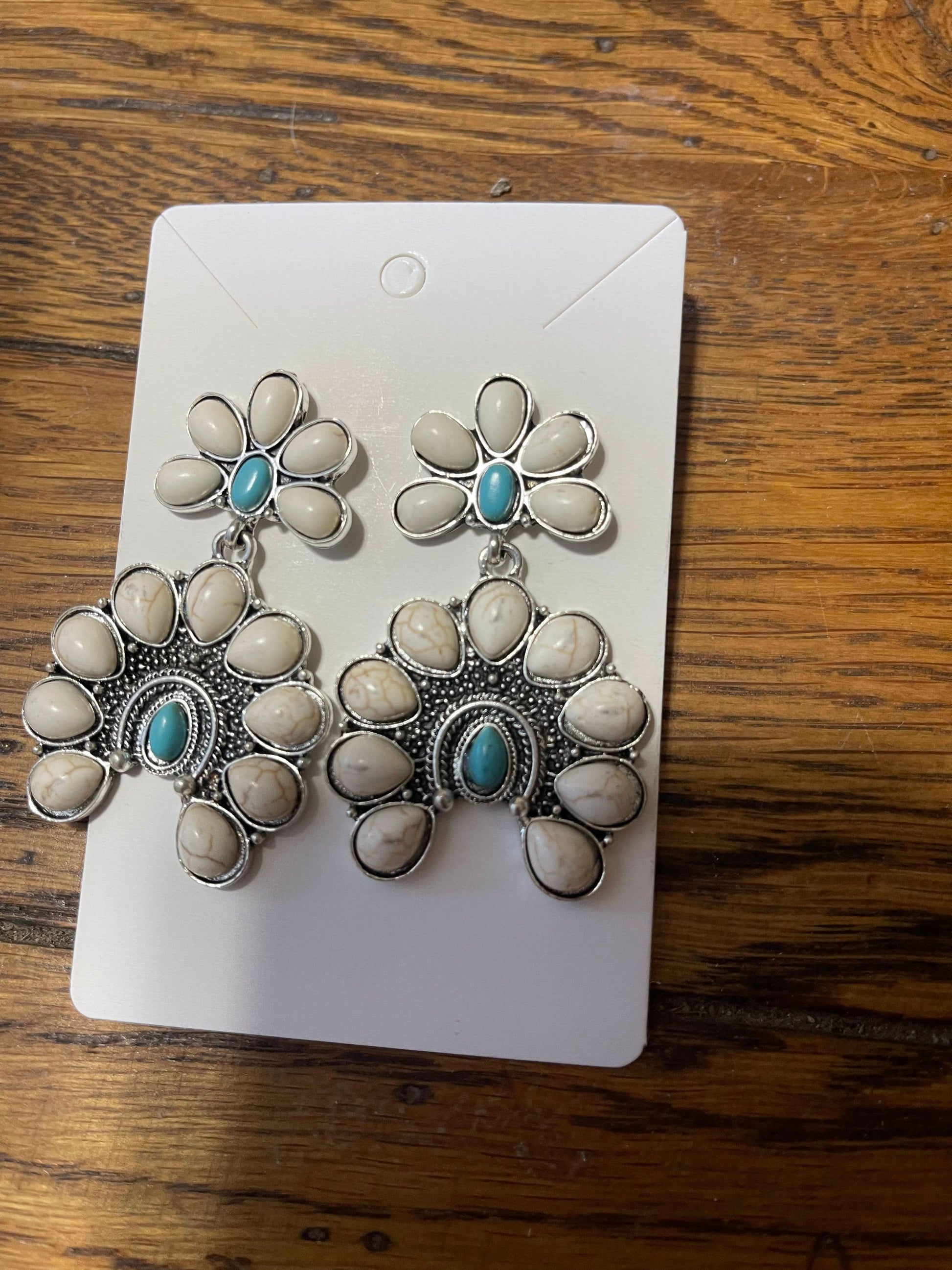 Pearl and turquoise flower drop earrings& necklace