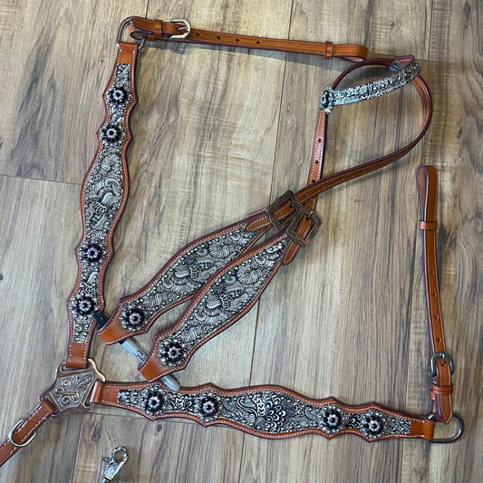 Black and white on brown western tack set