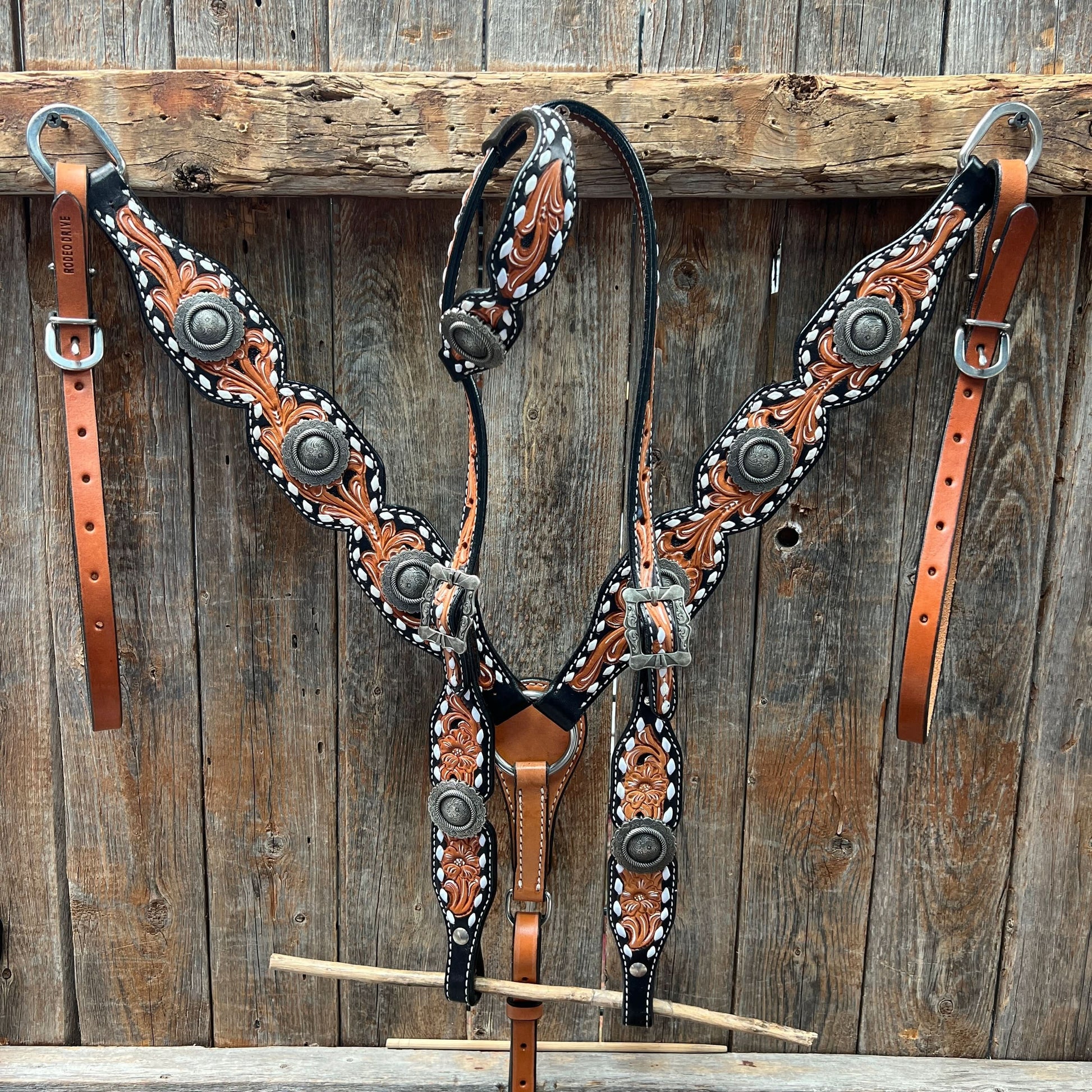 Classic Antique Silver Browband/One Ear Tack Set  #BBBC636