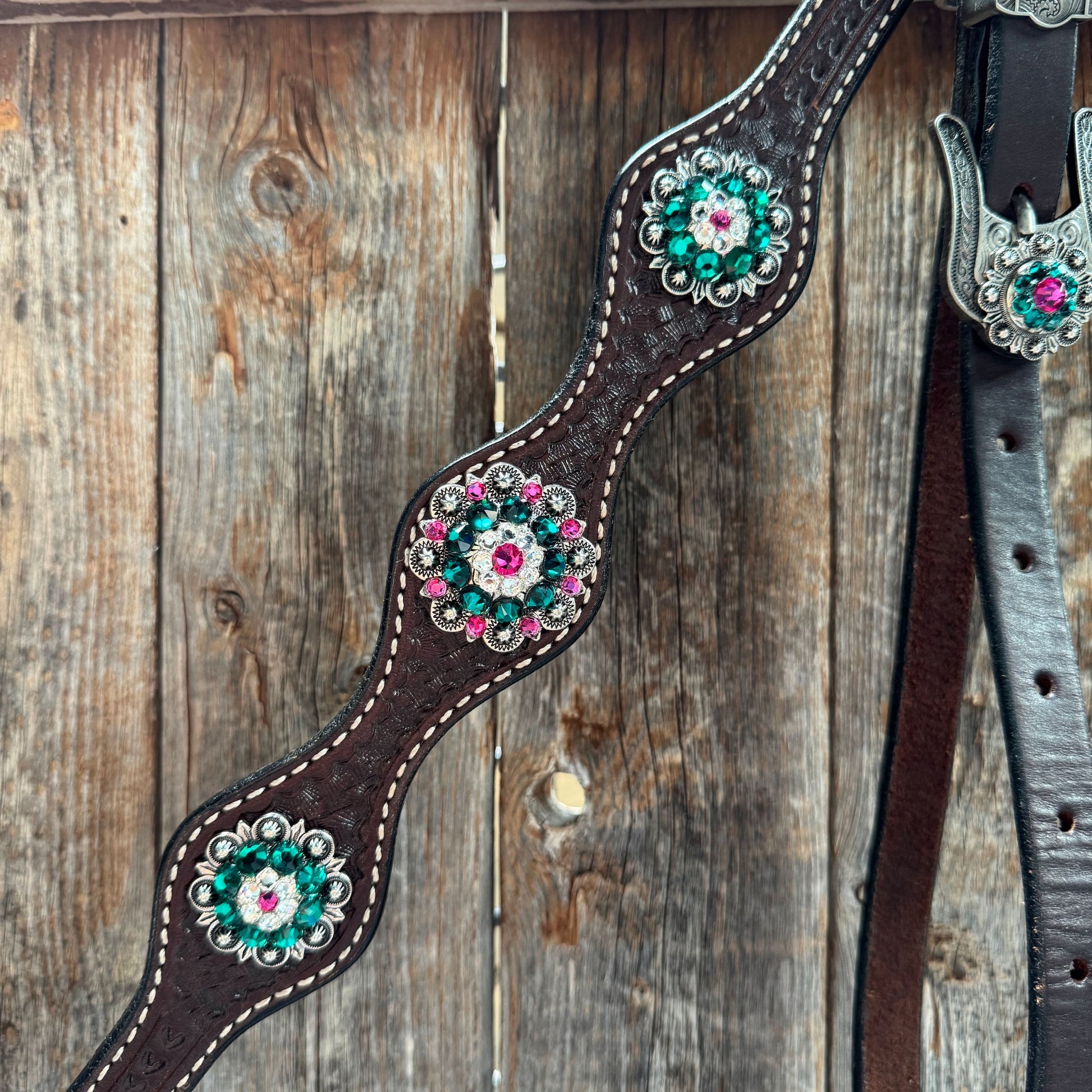 Dark Oil Basketweave Fuchsia, Clear, Emerald Browband/One Ear Tack Set  #BBBC673