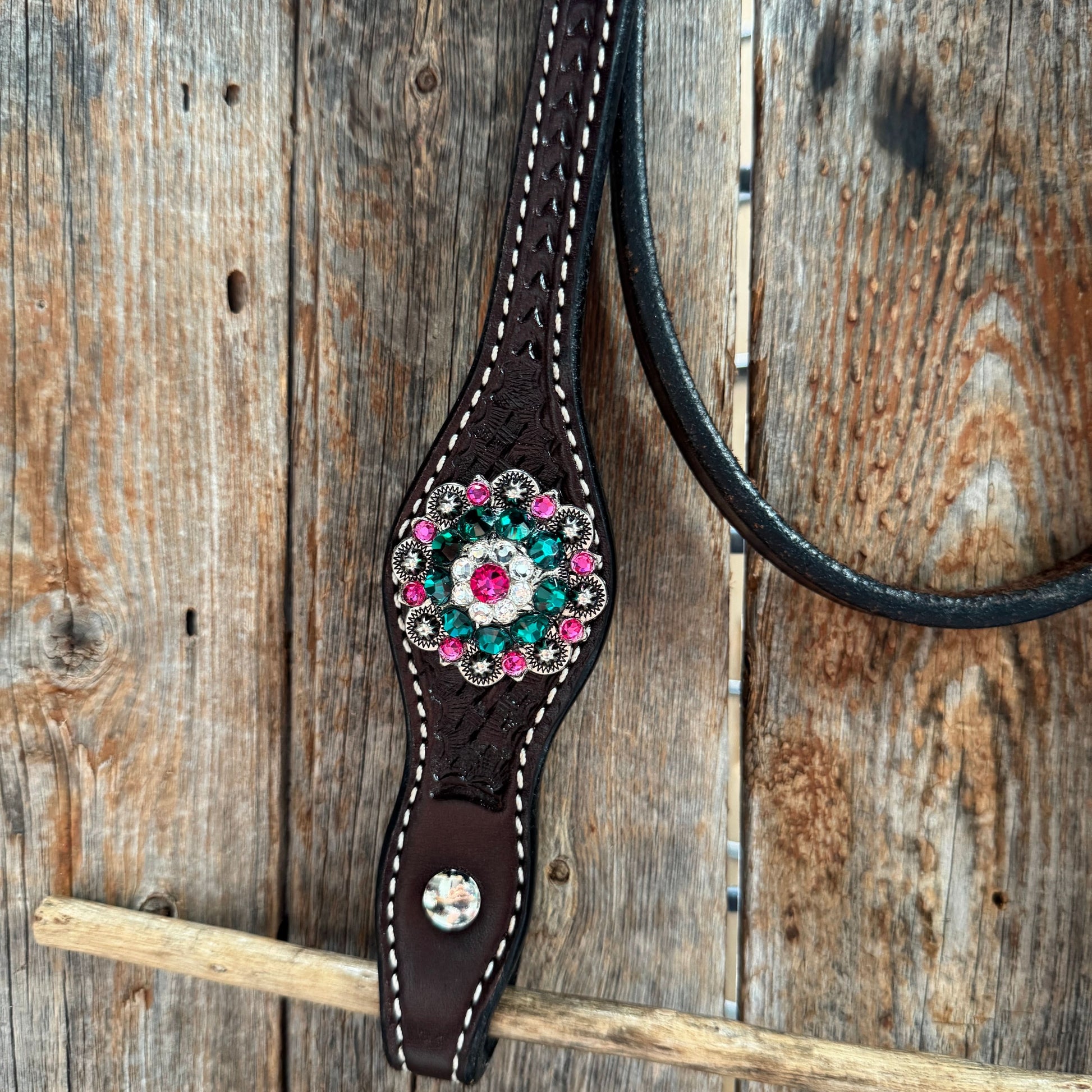 Dark Oil Basketweave Fuchsia, Clear, Emerald Browband/One Ear Tack Set  #BBBC673