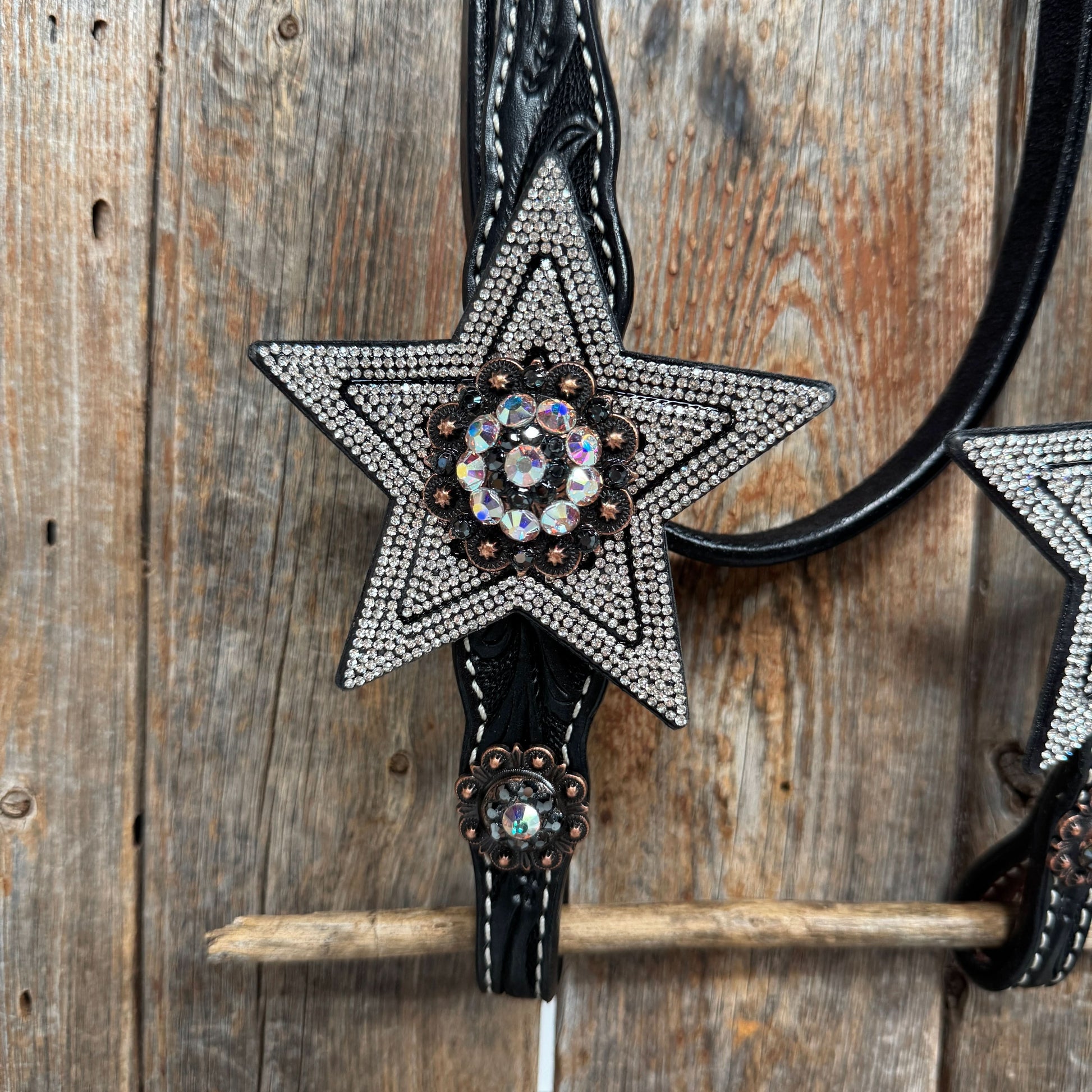 Black Oil Floral Jet and Stars Browband/One Ear Breastcollar Tack Set #BBBC679