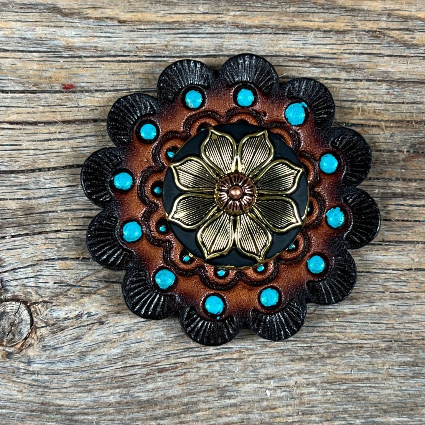 Black & Gold Sunflower Western Concho W125