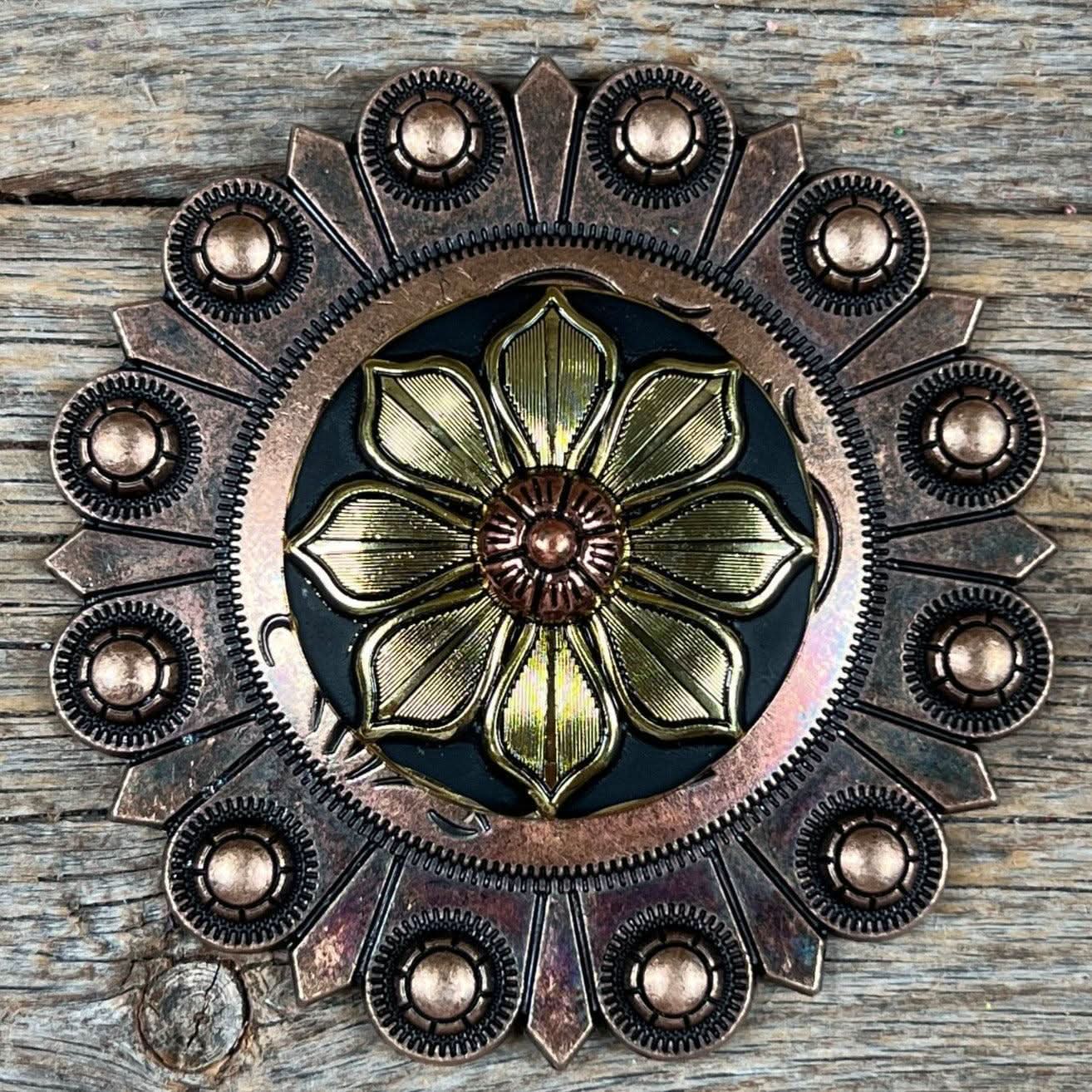 Black & Gold Sunflower Western Concho W125