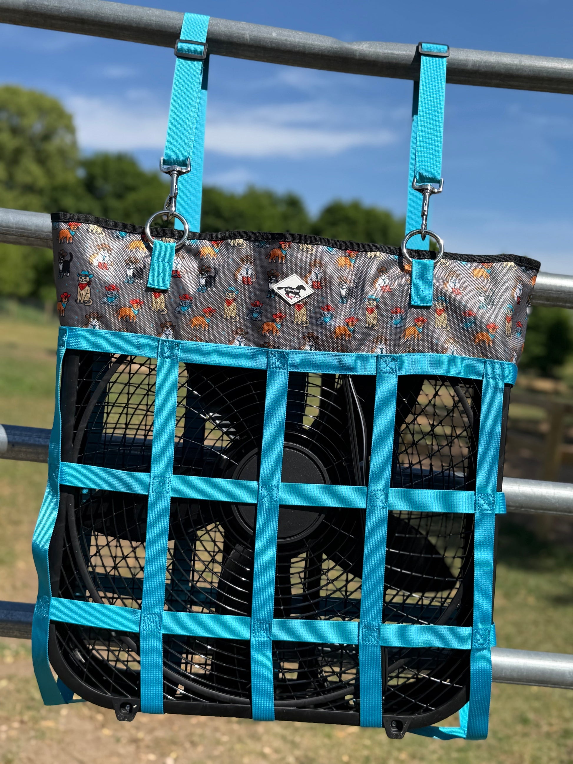 Barn Breeze Box Fan Bag – Meowdy Stall Fan Holder | WhinneyWear