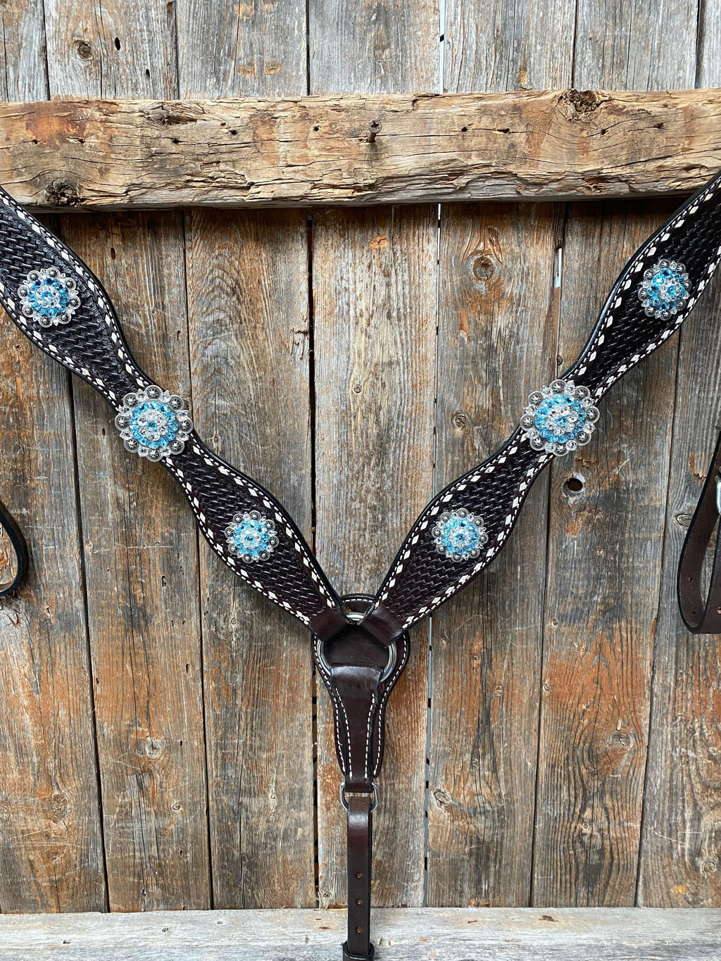 Dark Oil Buckstitch Aqua and Clear One Ear & Breastcollar Tack Set #OEBC439