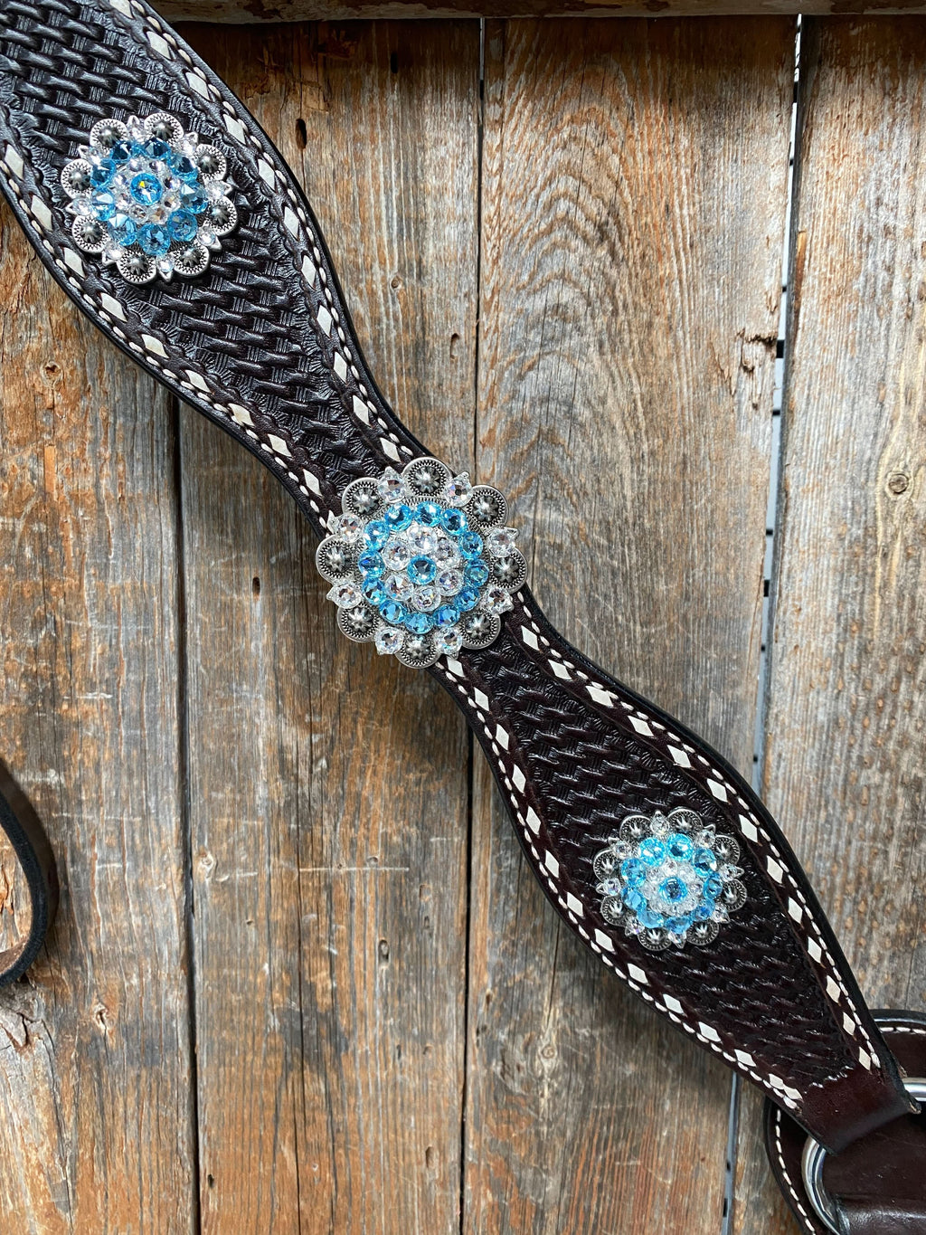 Dark Oil Buckstitch Aqua and Clear One Ear & Breastcollar Tack Set #OEBC439