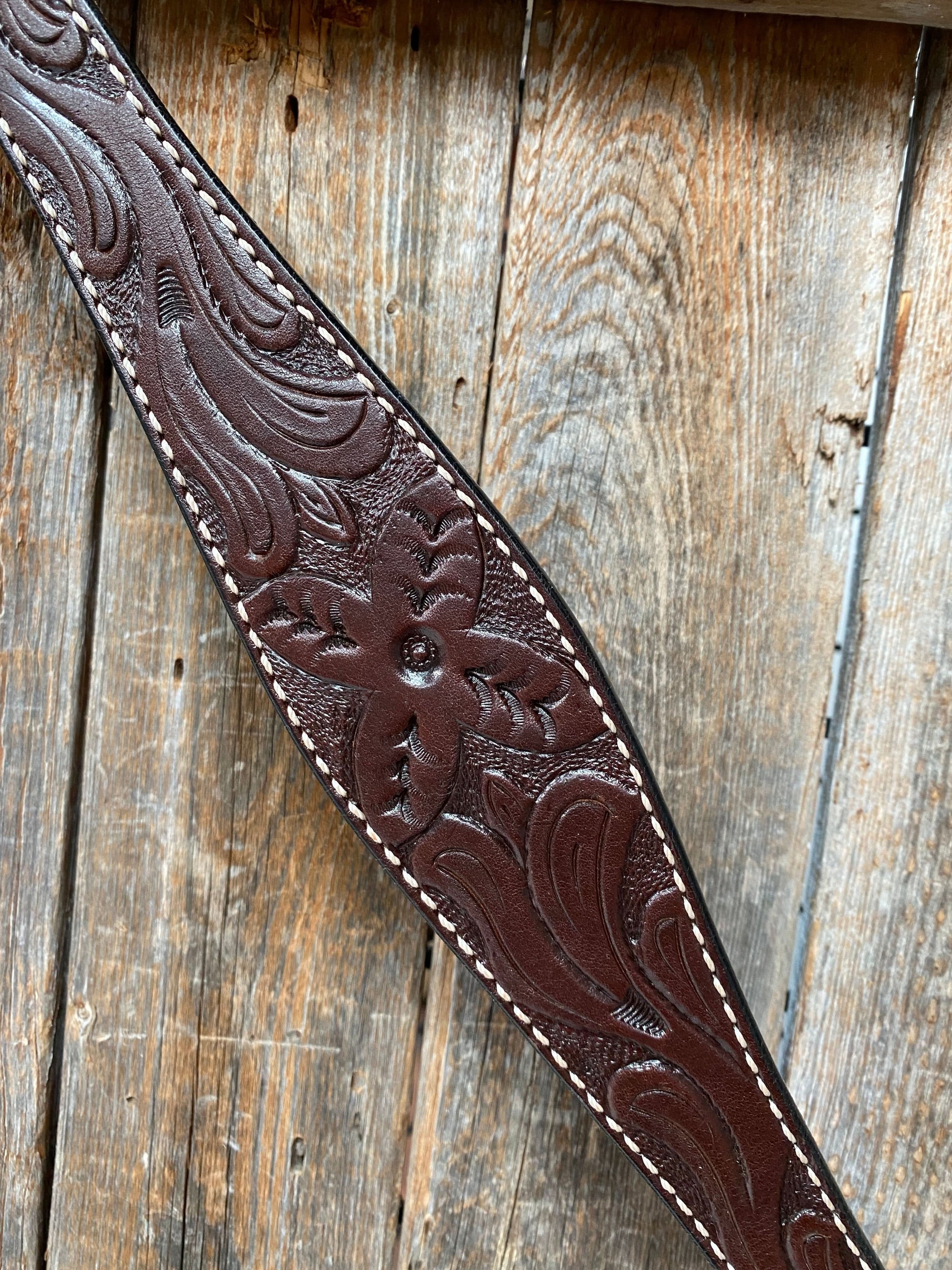 Floral Tooled Dark Oil Breastcollar