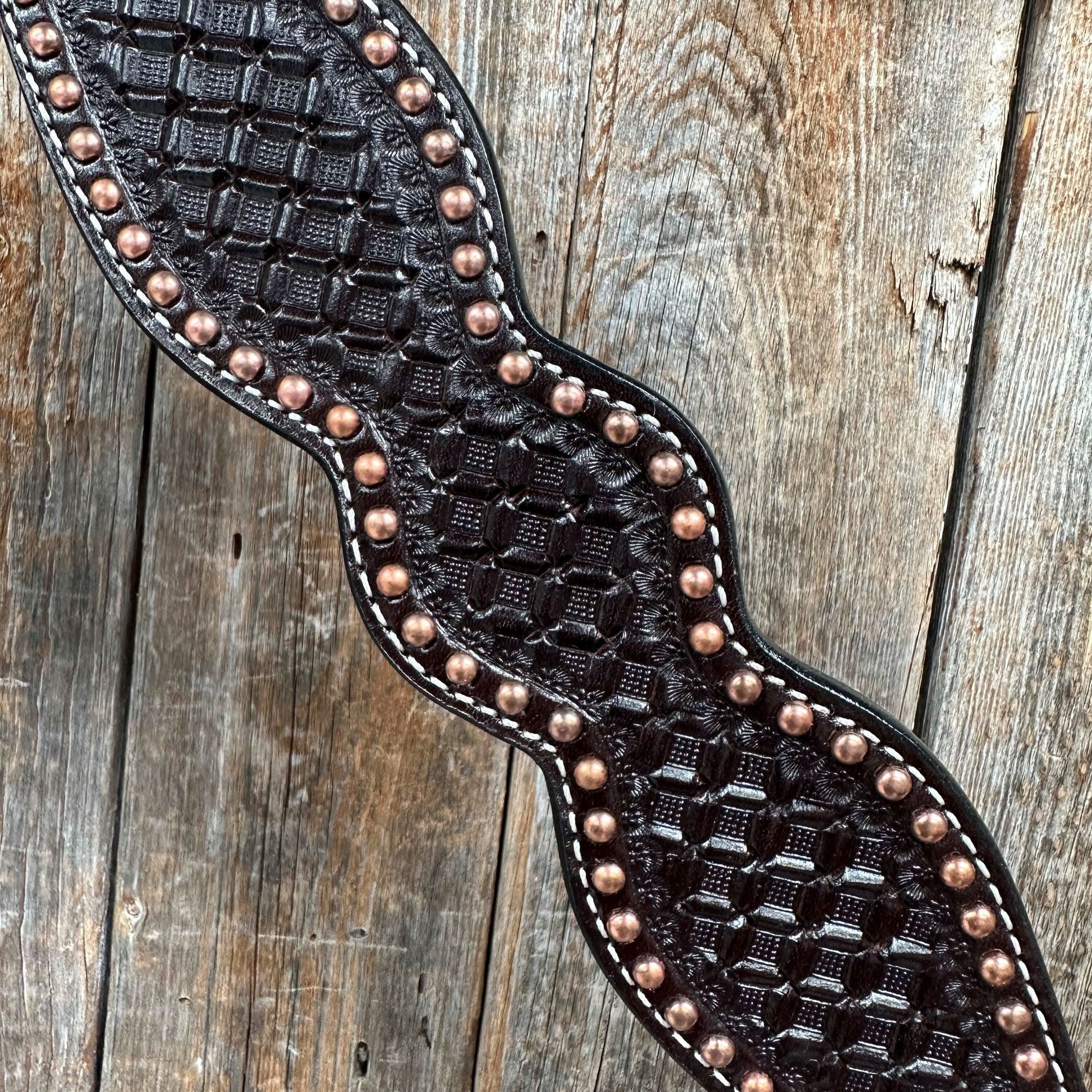 Dark Oil Honeycomb Tooled with Copper Dots Breastcollar