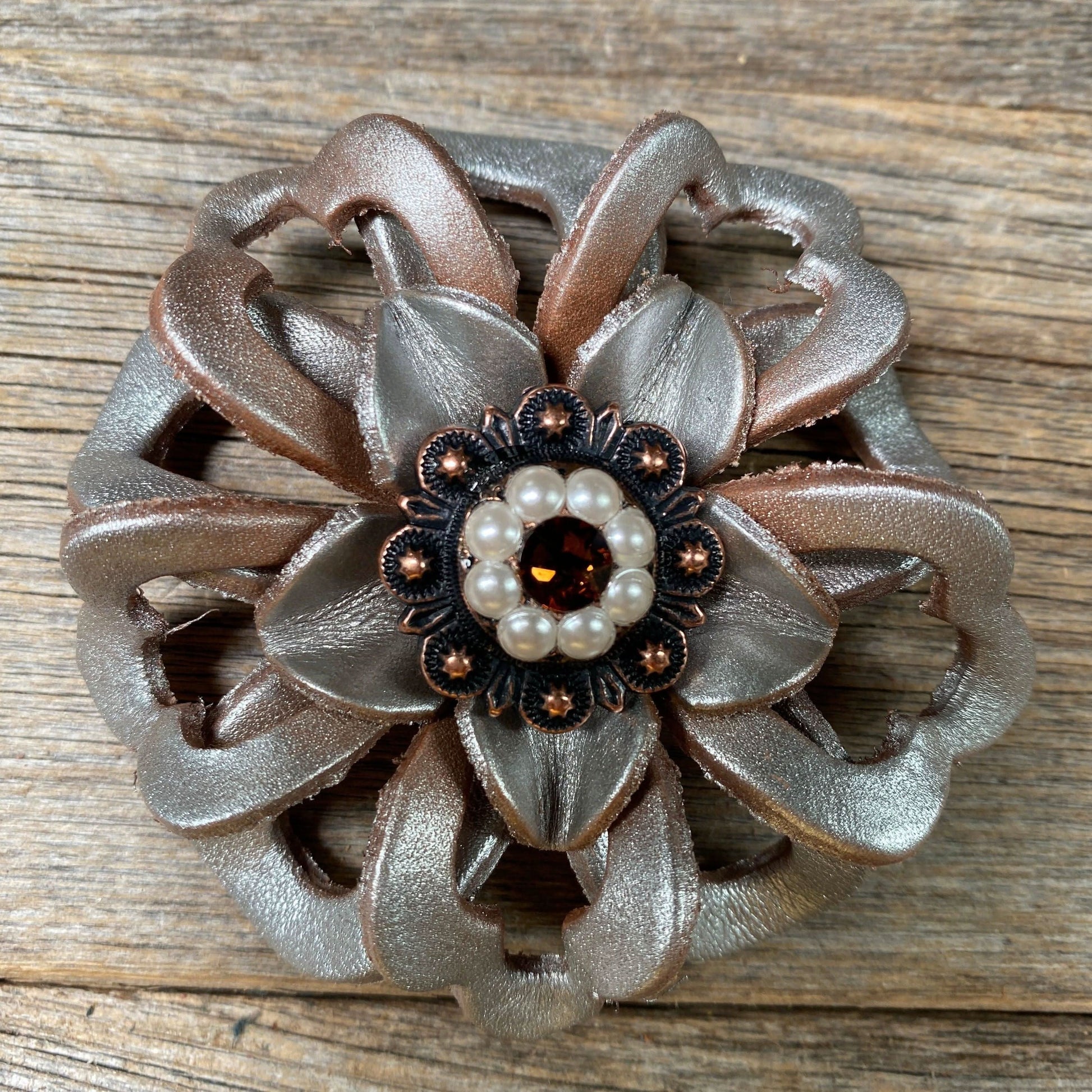 Silver Lotus Flower With Copper Topaz & Pearl 1" Concho