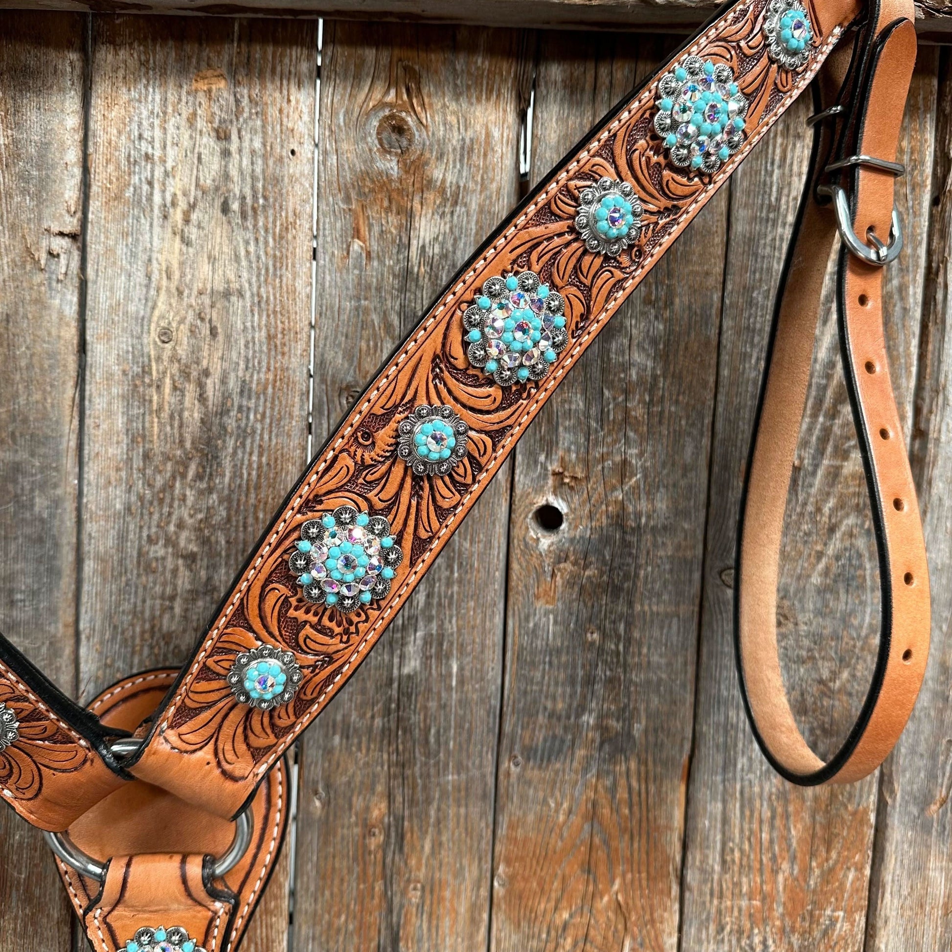 Light Oil Buckaroo Roper Turquoise and AB One Ear & Breastcollar Tack Set #OEBC559