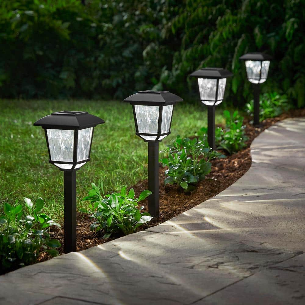 Berkley Jensen Solar LED Pathway Lights 5-Pack – 15 Lumen Filament Bulbs, Graphite Black