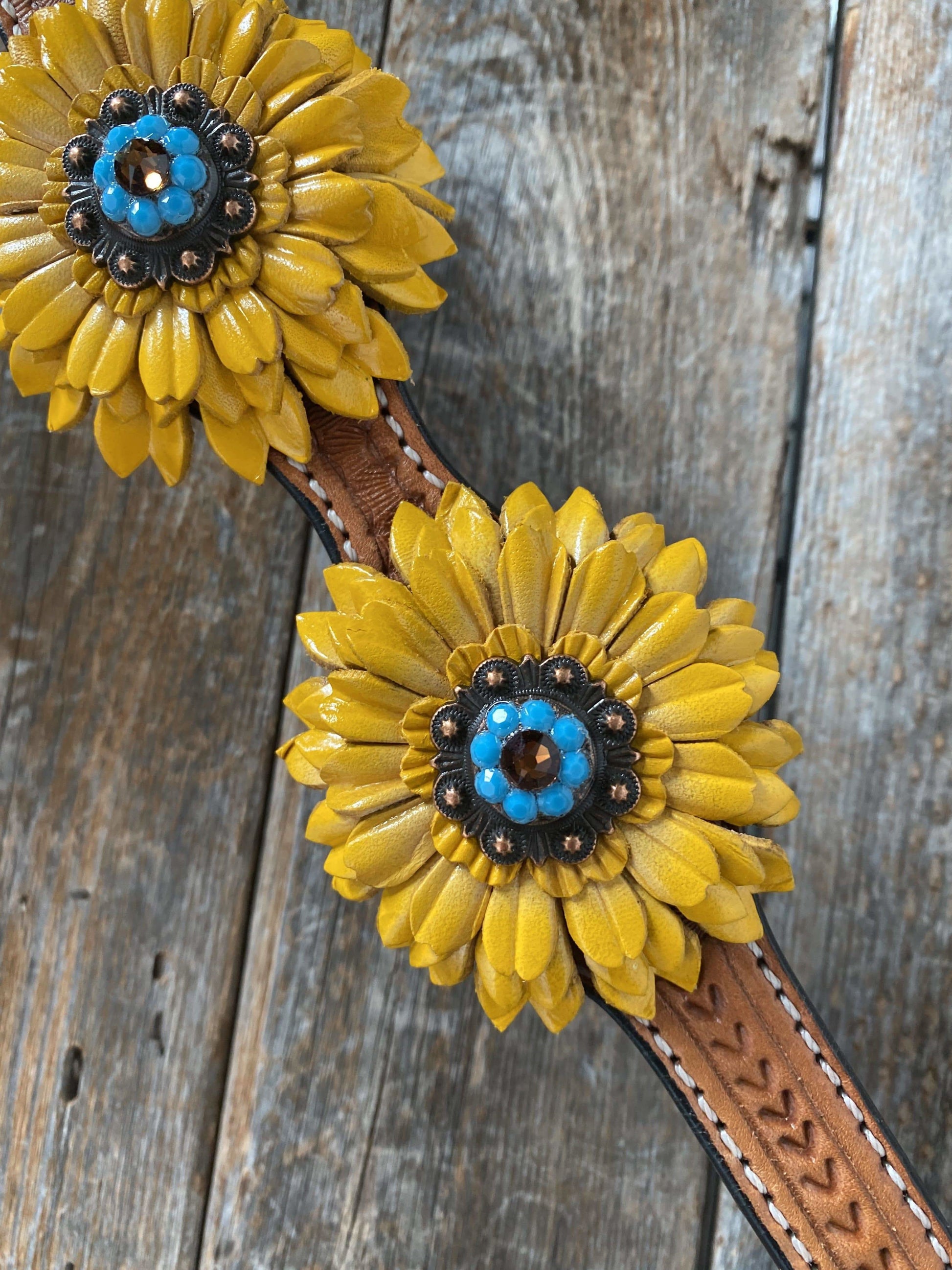 One Ear & Breastcollar -Yellow Daisy #OEBC422