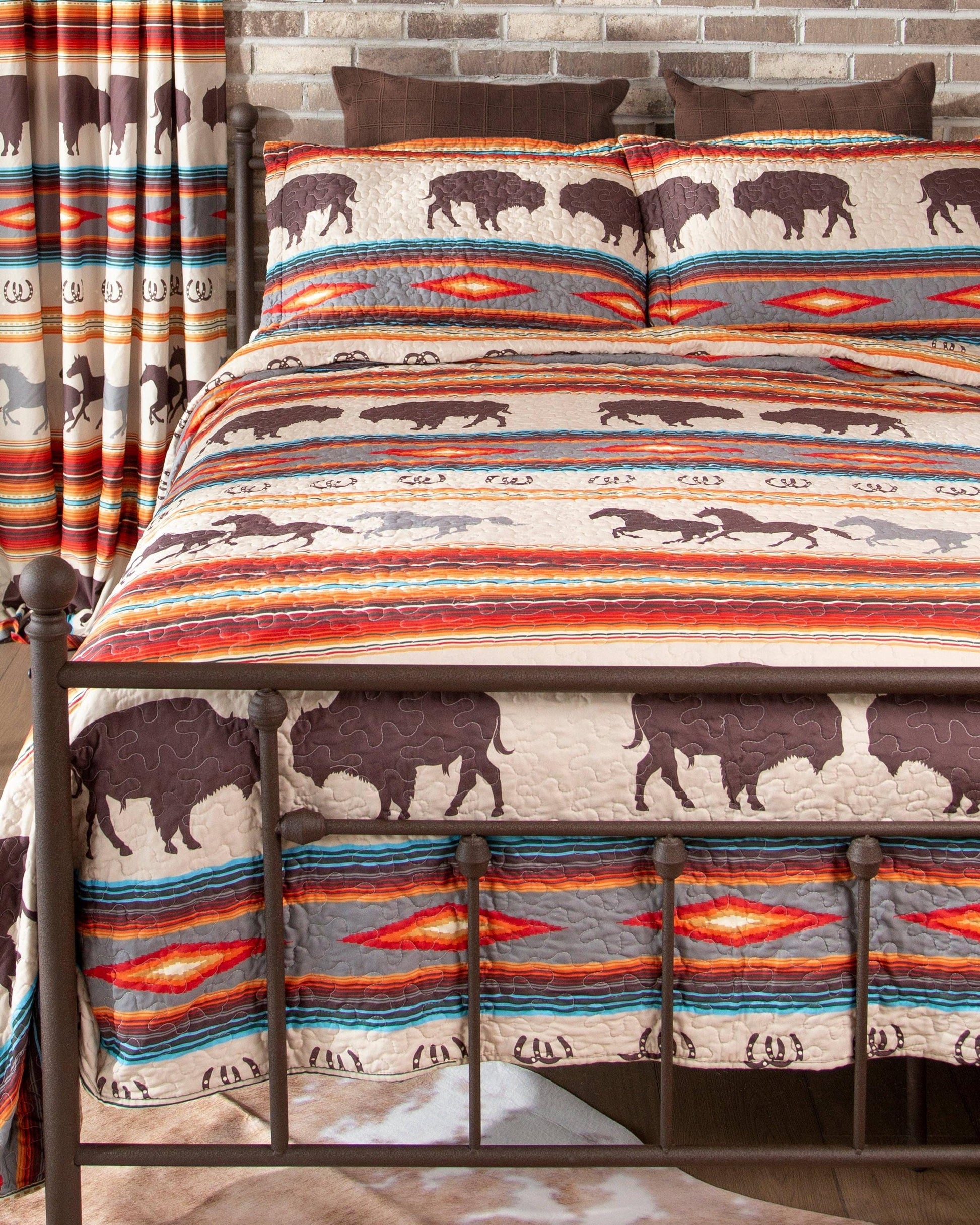 Western Stripe Quilt Set  Southwestern-Inspired Bedding