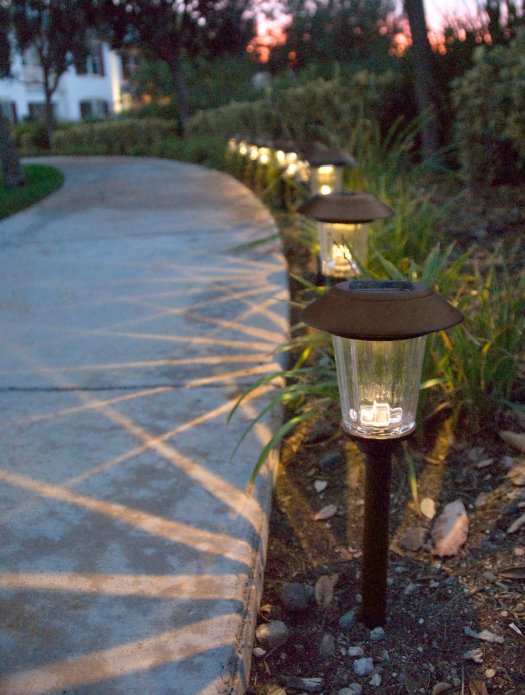 SmartYard Bronze 8-Piece Large Solar Pathway Lights - Changing Color Model SGL-13119